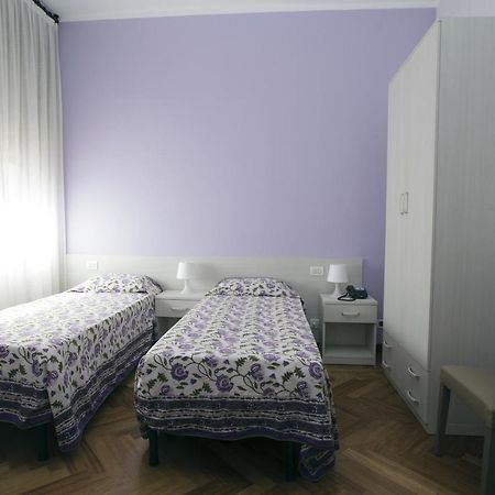 Italy Inn Cenova Oda fotoğraf